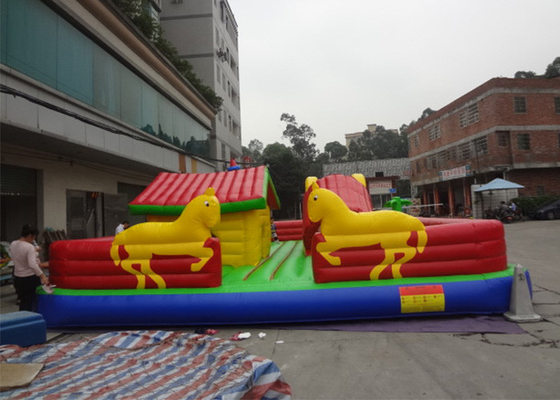 Κίνα Ενδιαφέρον διογκώσιμο σπίτι Bouncy παιδικών χαρών πόλεων διασκέδασης με τον ανεμιστήρα αέρα προμηθευτής